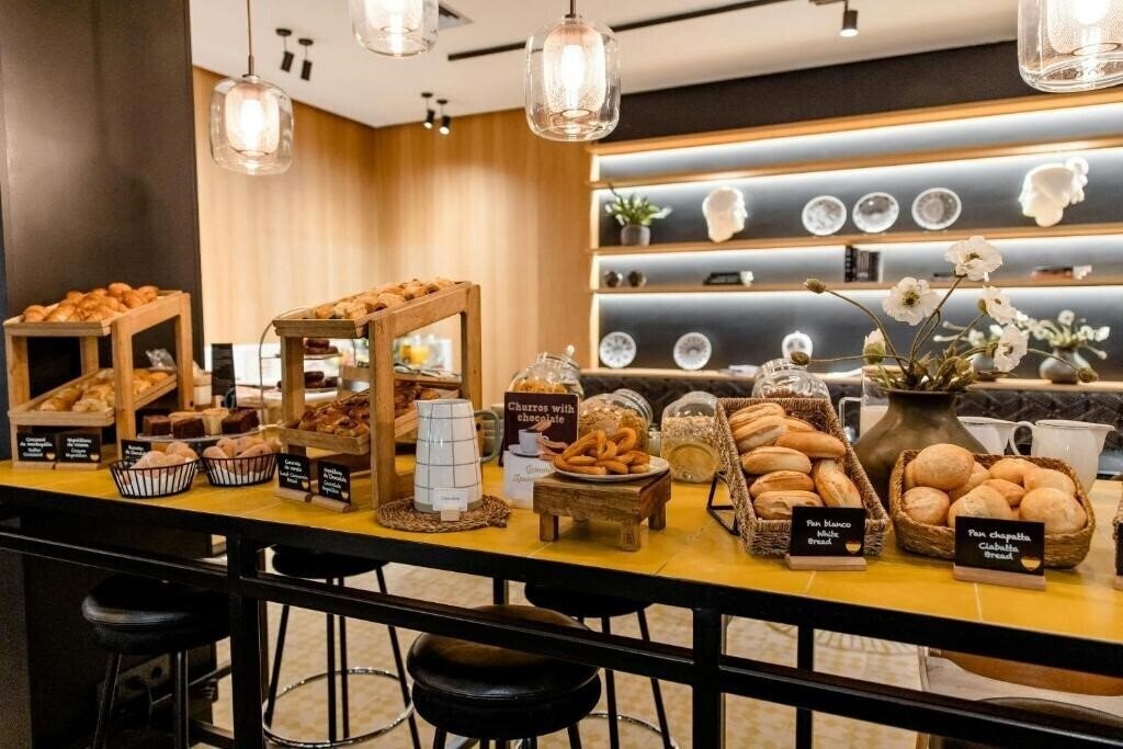 Картинка Motel One Madrid - Plaza De Espana 4*