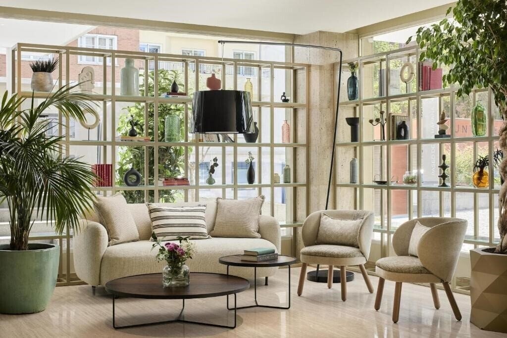 Готель NH Paseo de la Habana 4*