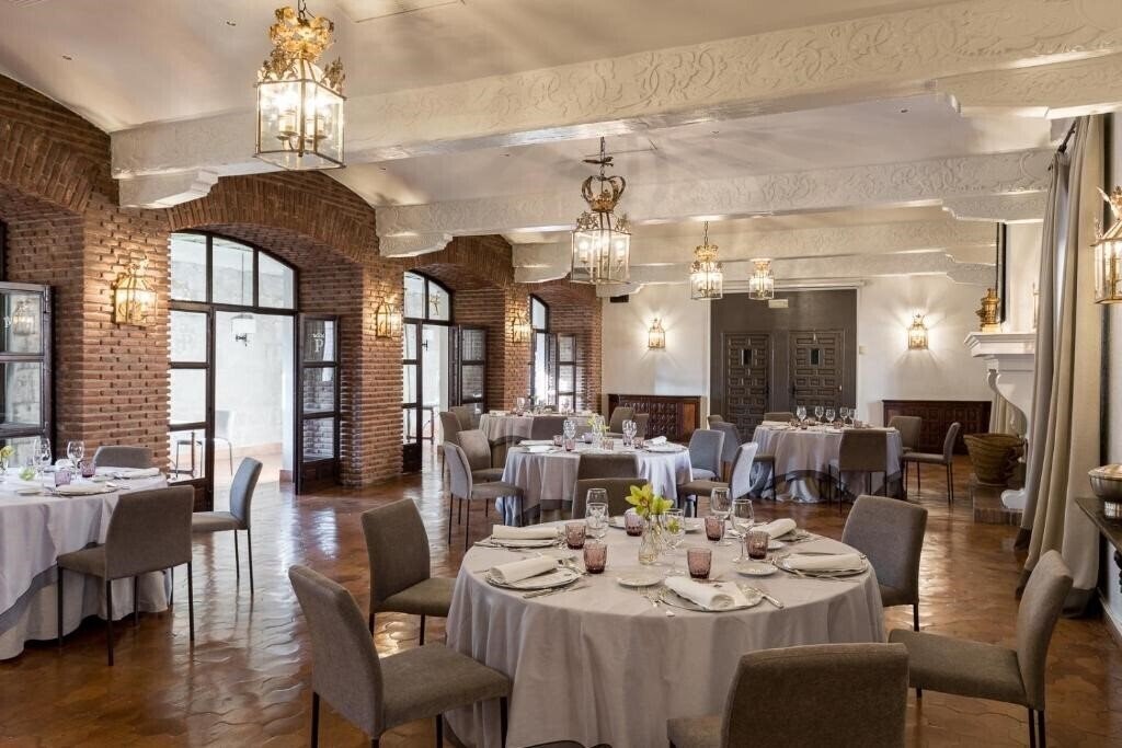 Фото Parador De Alcala De Henares 4*