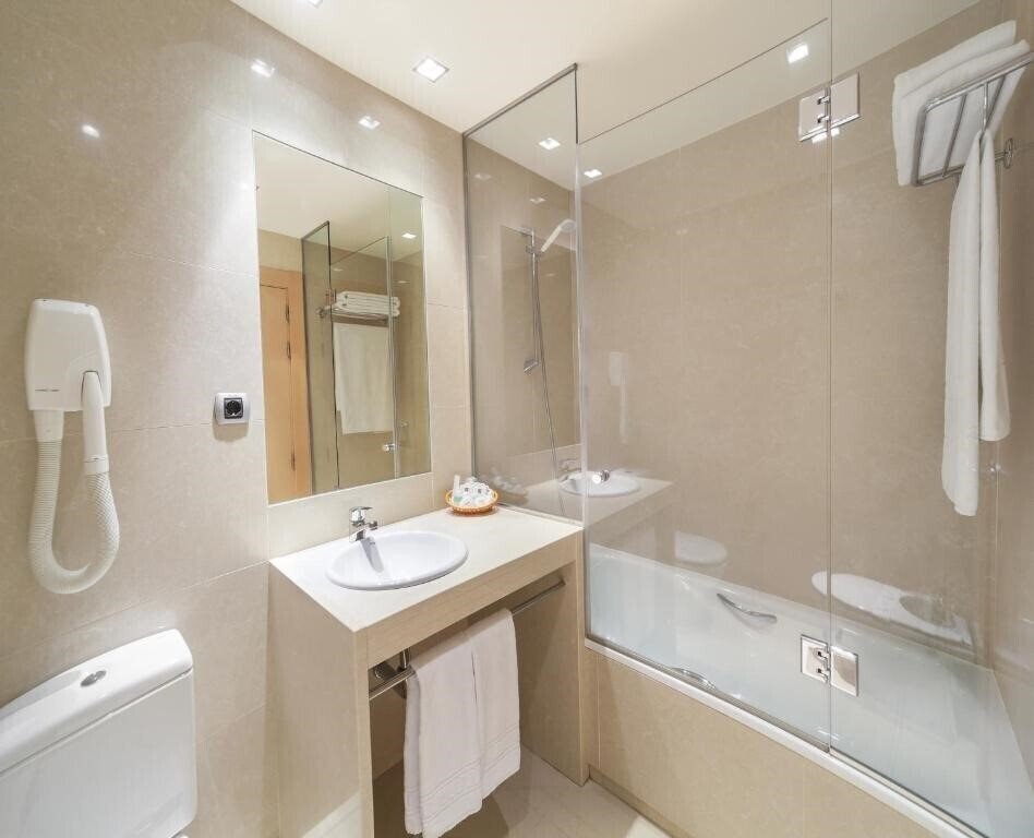 Изображение Reston Valdemoro 3*