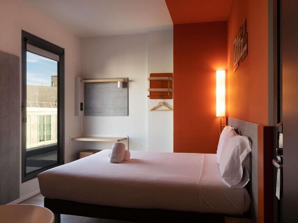 Фотографія Ibis Budget Madrid Centro Lavapies 2*