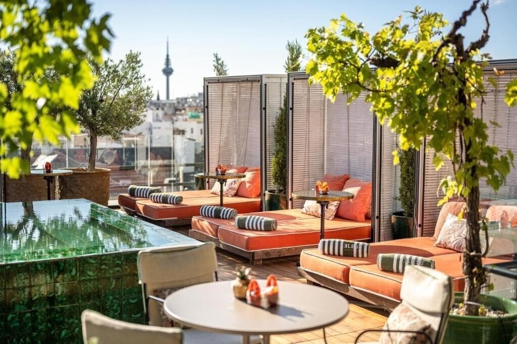 Фотографія Gran Hotel Velazquez 4*