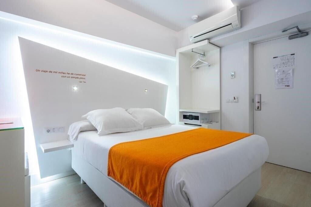 Фотографія Atarazanas Malaga Boutique 3*