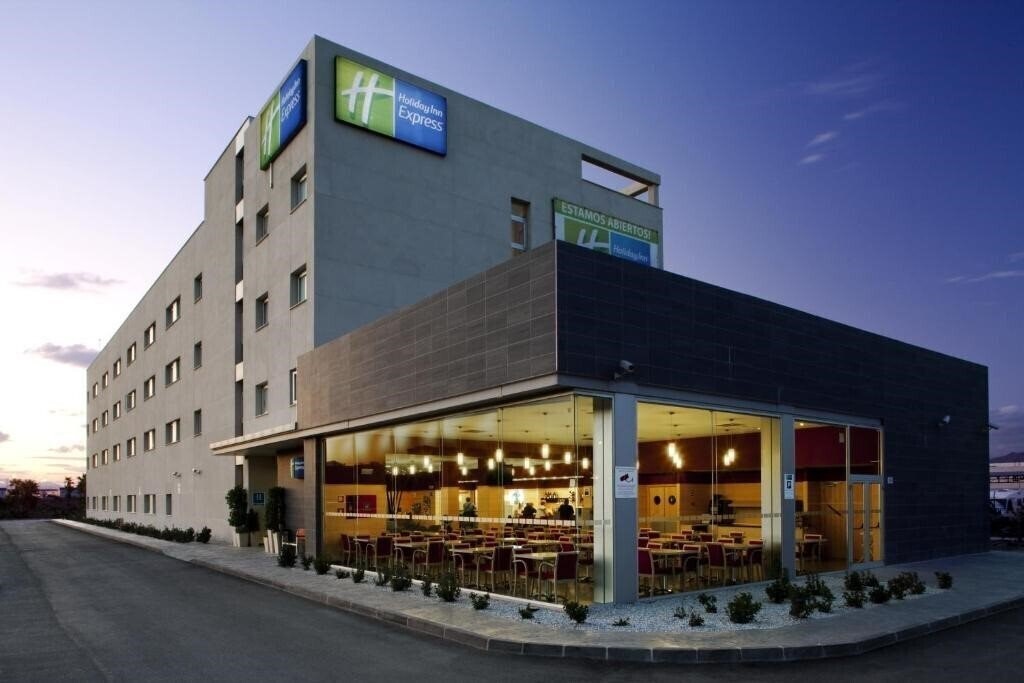 Фото Holiday Inn Express Malaga Airport 3*