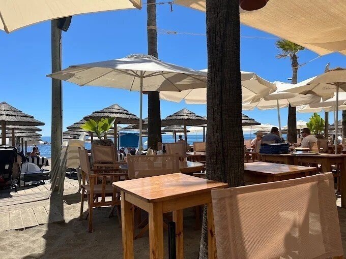 Отель Mistral Beach Suites 4*