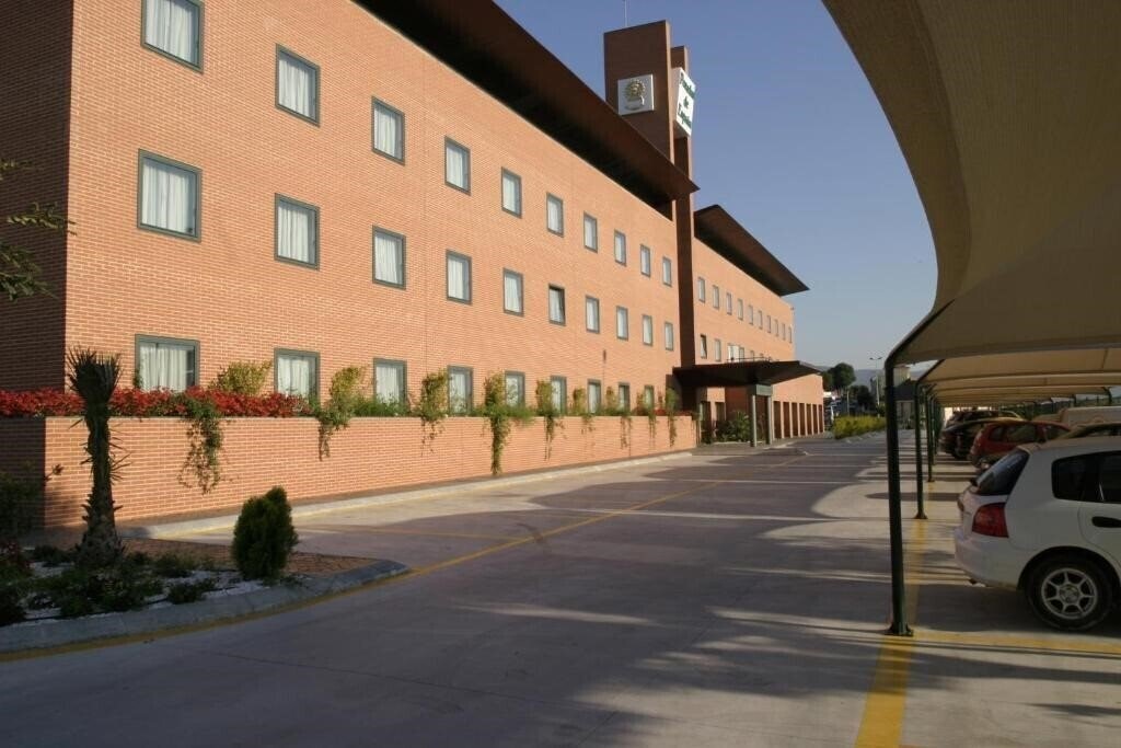 Отель Posadas De Espana Malaga 3*