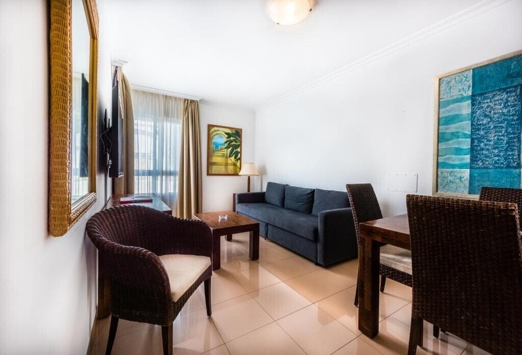 Картинка Toboso Apar-Turis 3*