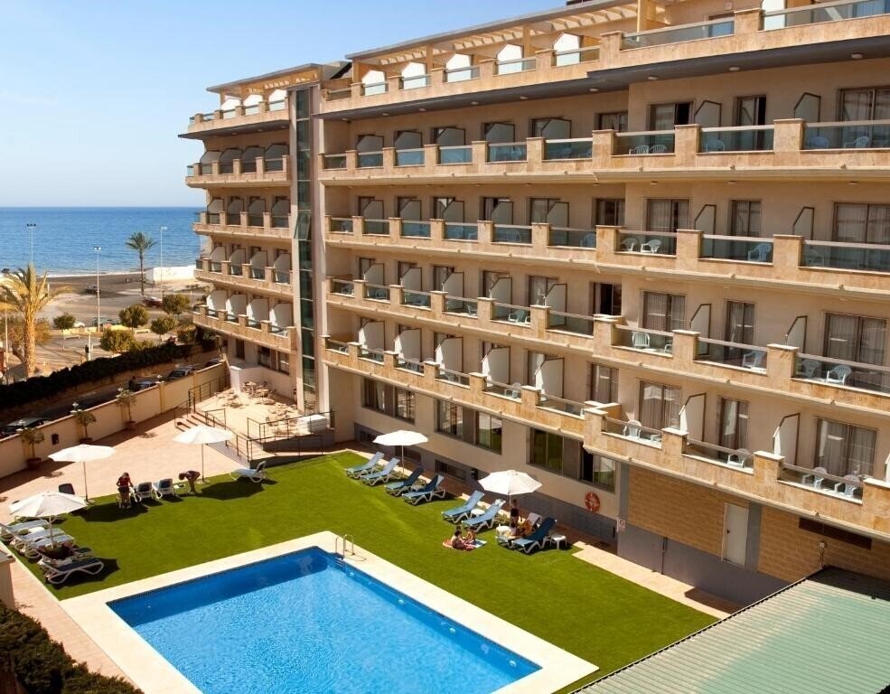 Готель BQ Andalucia Beach 4*