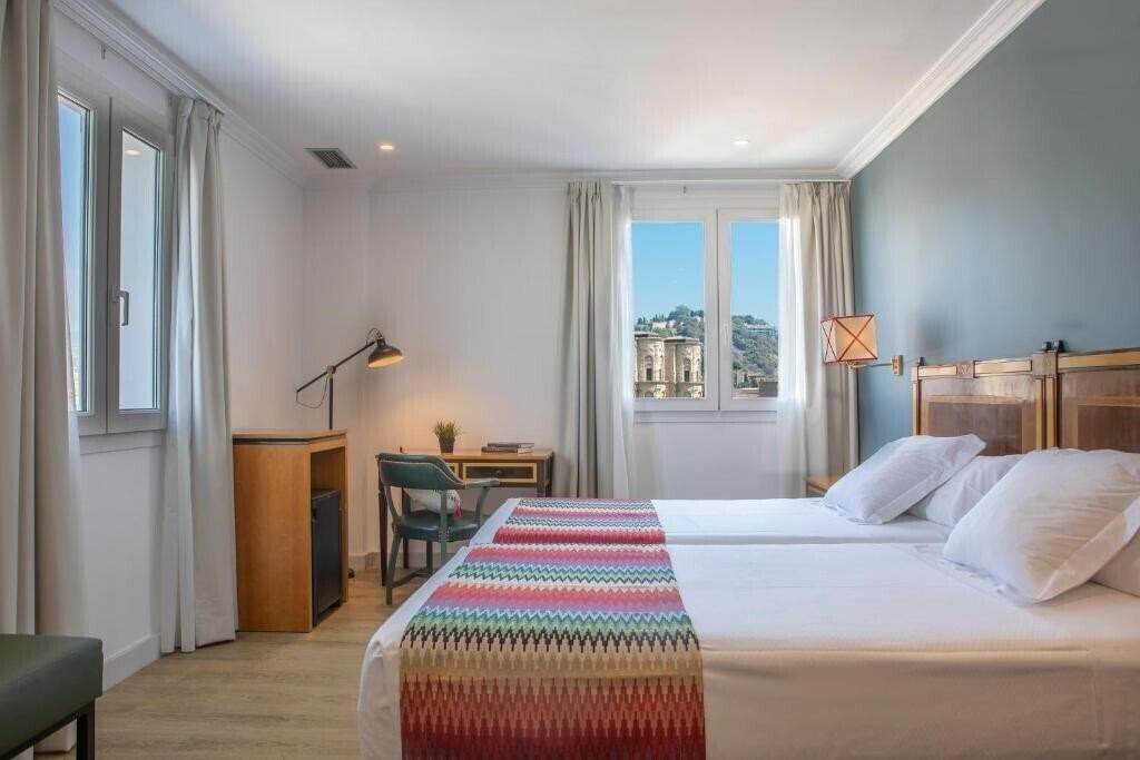 Фото Don Curro Hotel 3*