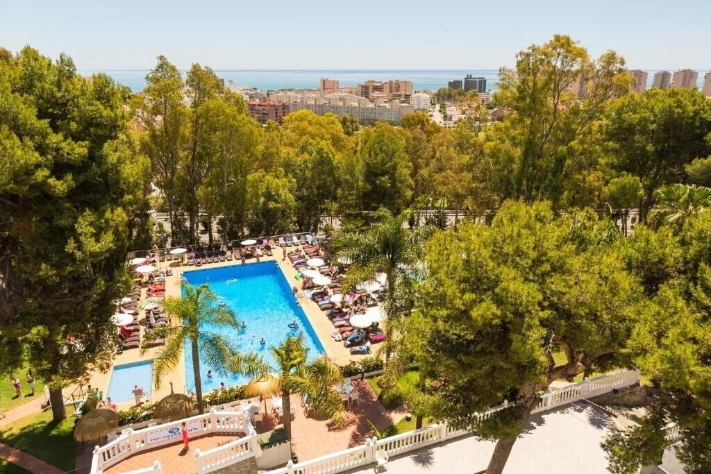 Отель Aluasun Costa Park 4*