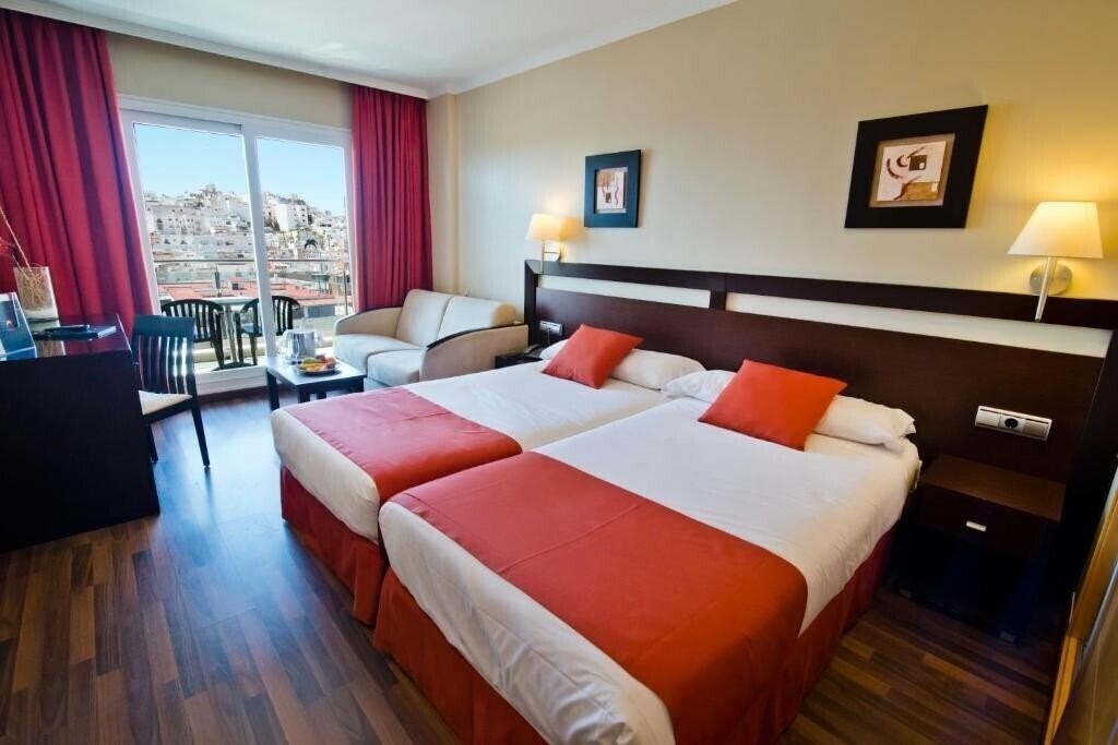 Фото Bahia Almunecar 4*