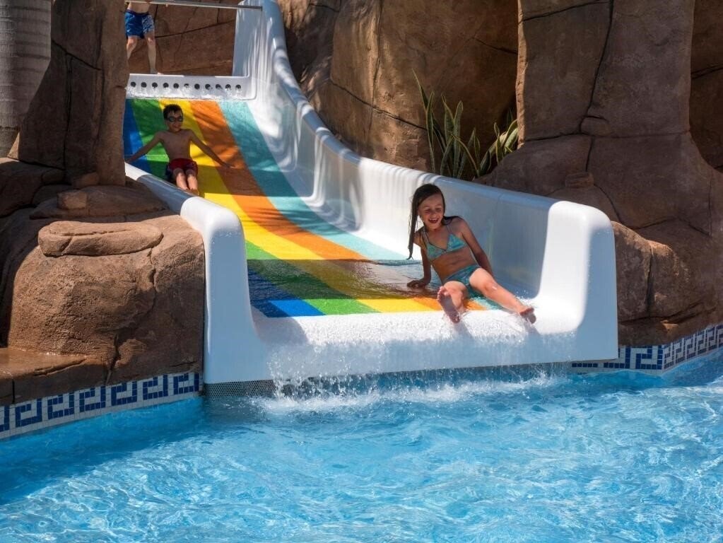 Отель Victoria Playa 4*