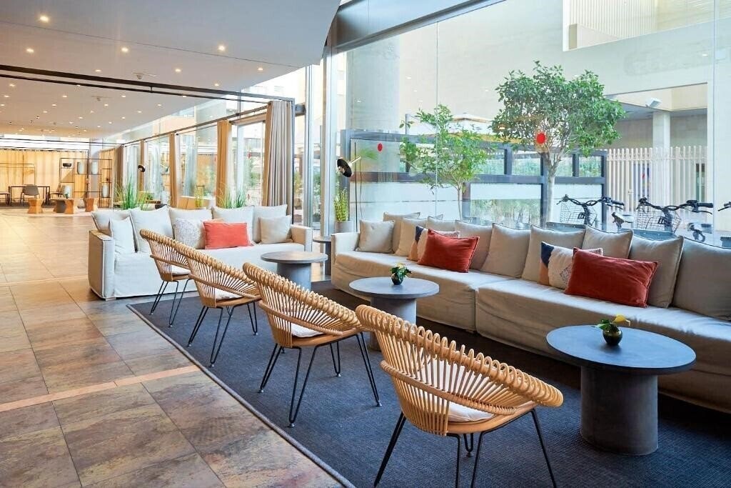 Готель Eurostars Malaga 4*
