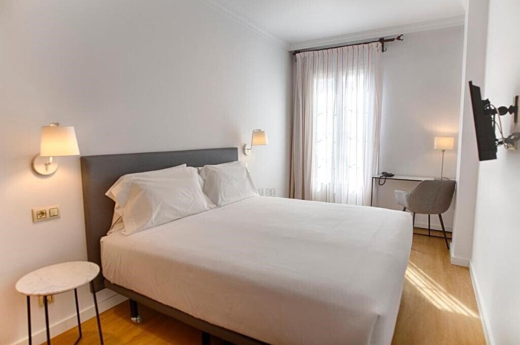 Отель Sercotel Tribuna Malaga 3*