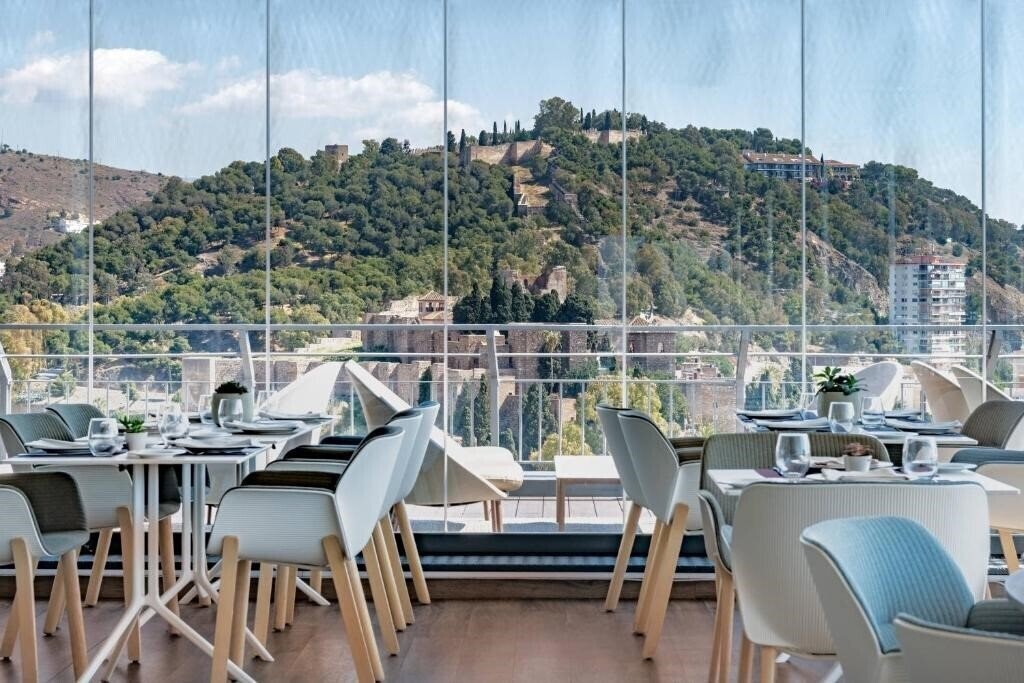 Отель AC Hotel Malaga Palacio 4*