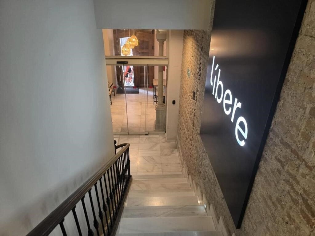 Картинка Apartamentos Libere Malaga Teatro Romano 4*