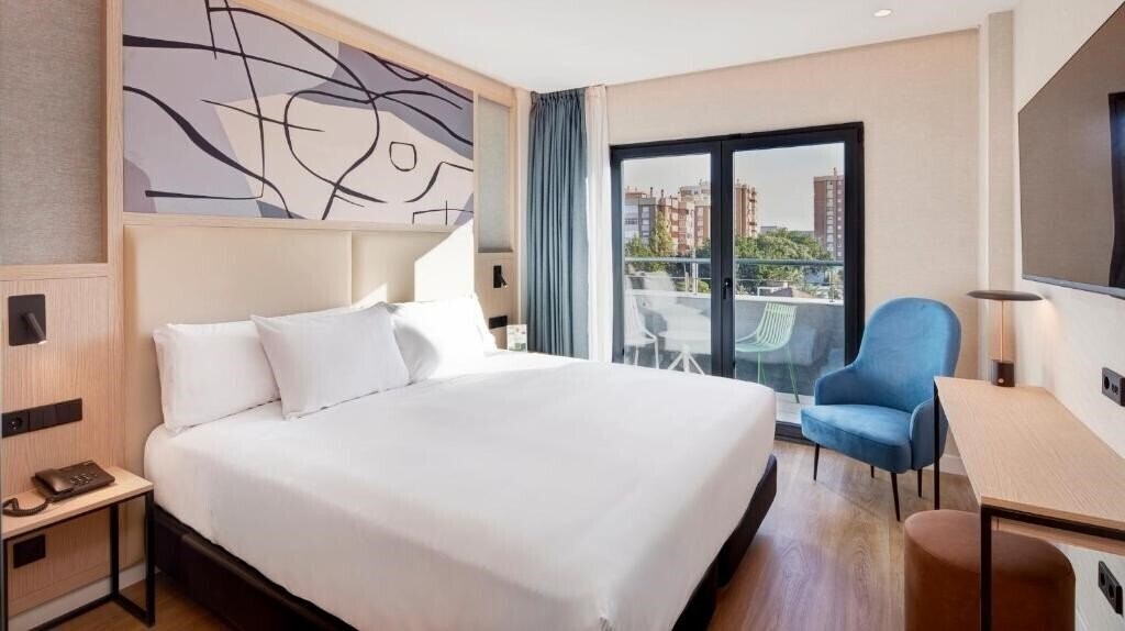 Отель Sercotel Rosaleda Malaga 4*