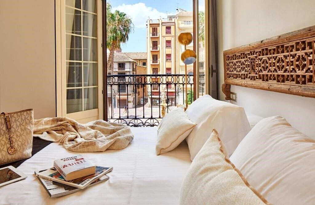 Отель Lodgingmalaga Plaza Constitucion 4*
