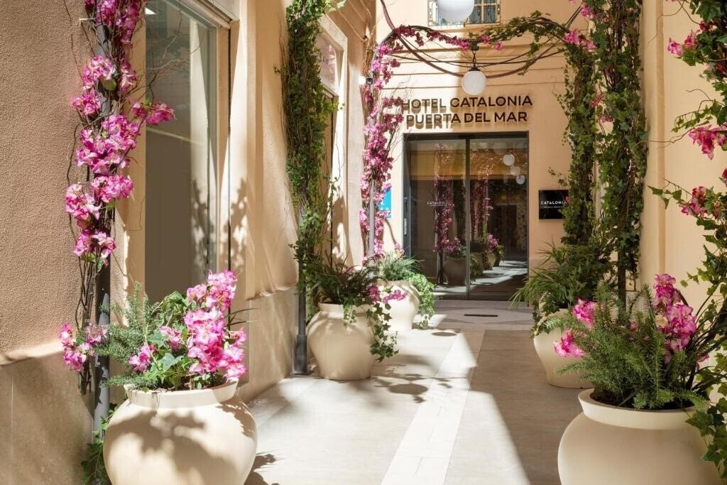 Фотография Catalonia Puerta del Mar 4*
