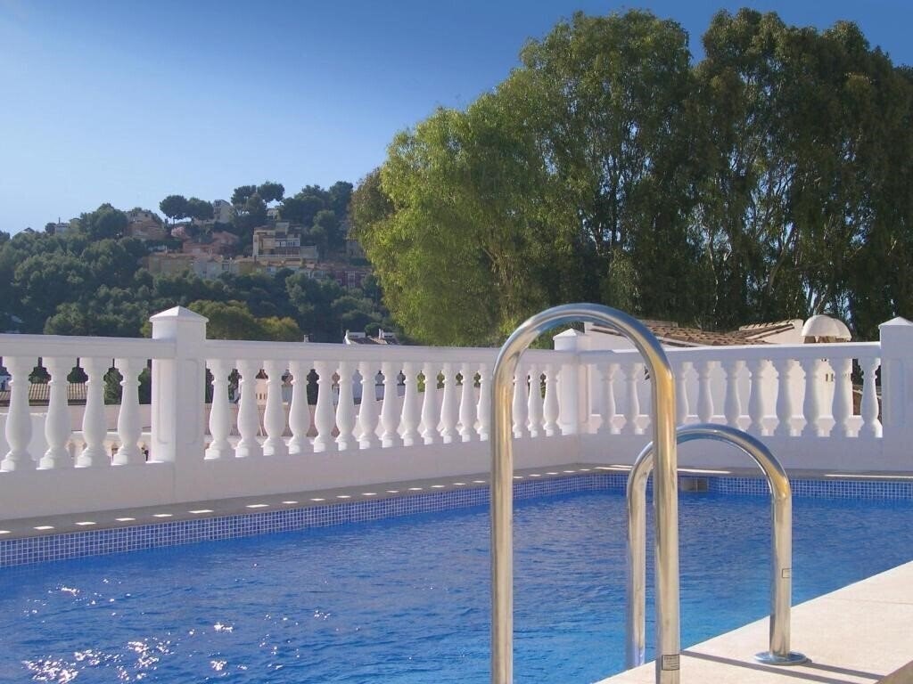 Отель Apartamentos Turisticos La Mundial 3*
