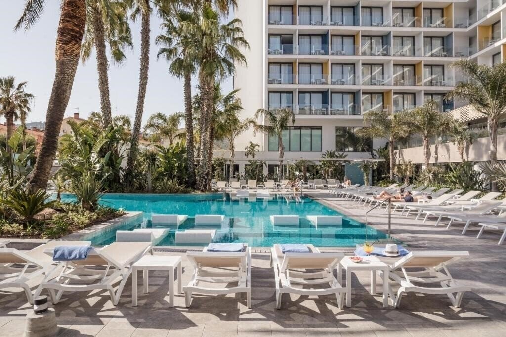Картинка Aqua Silhouette & SPA 4*