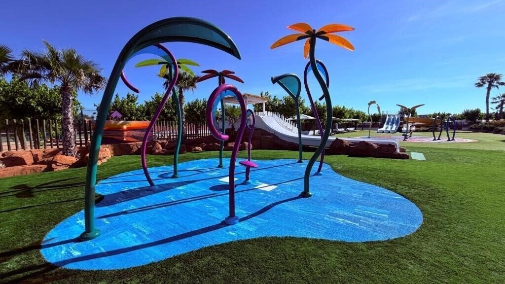 Фото Camping Resort Els Pins 2*