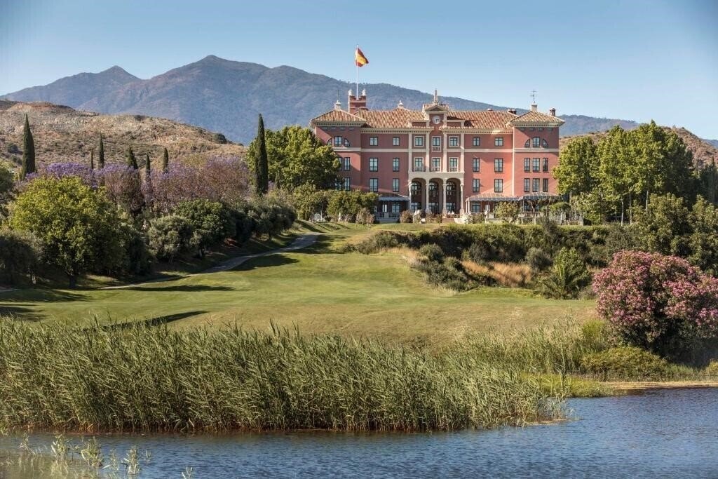 Отель Anantara Villa Padierna Palace 5*