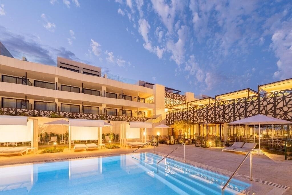 Отель Eurostars Oasis Marbella 4*