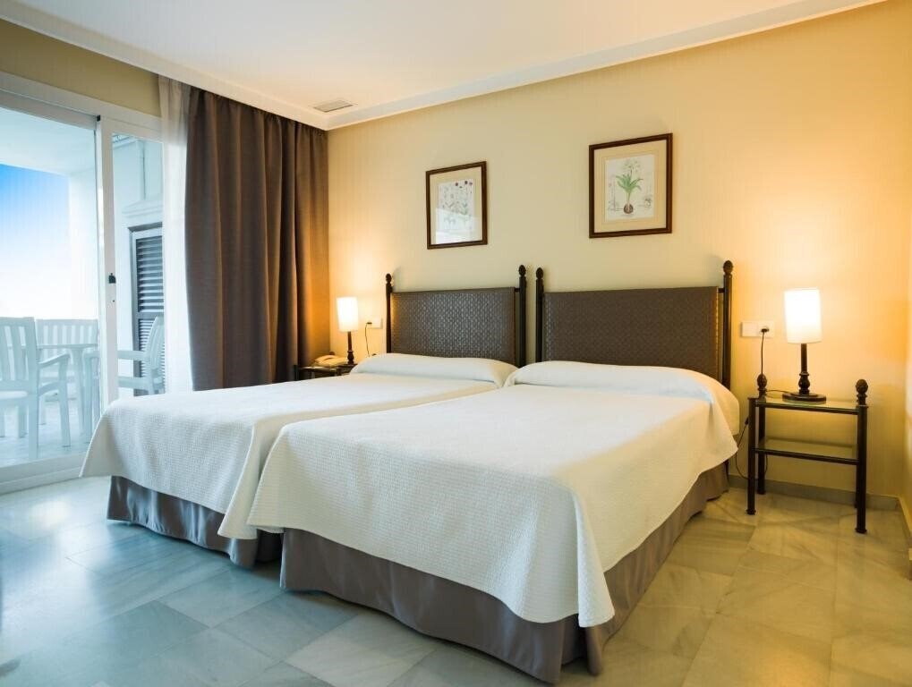 Фото Monarque Sultan 4*