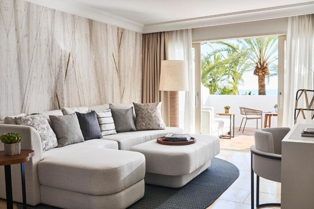 Фотографія Puente Romano Beach Resort Marbella 5*