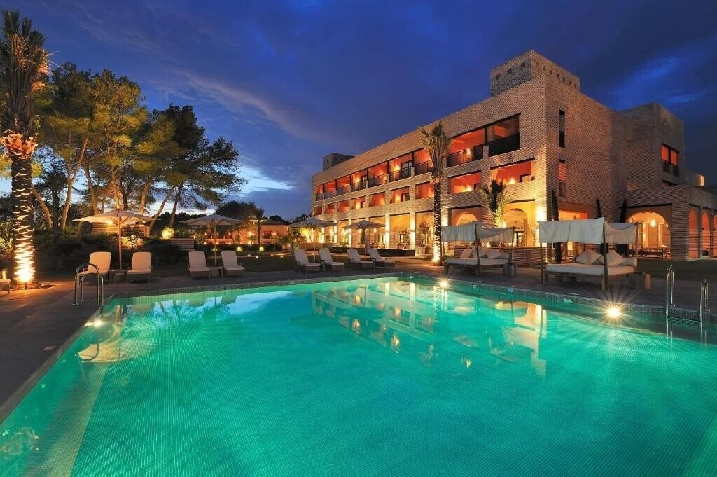 Готель Gran Marbella Resort & Beach Club 5*