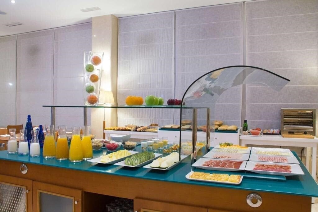 Картинка NH San Pedro 3*