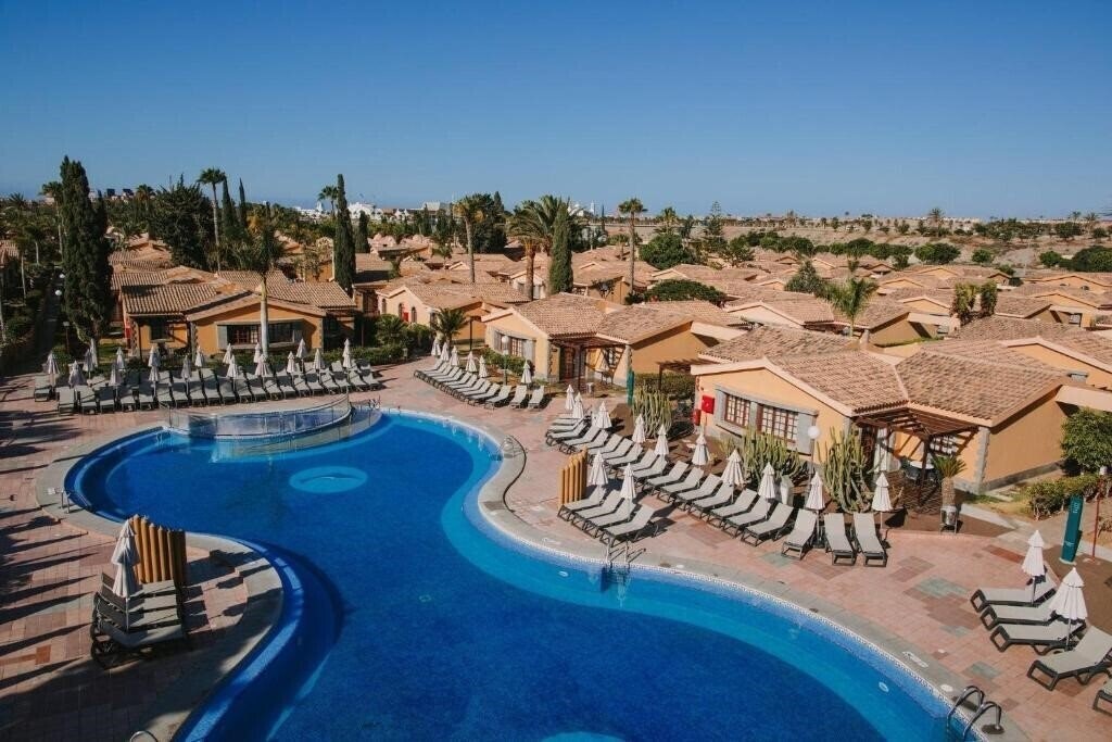 Готель Maspalomas Resort by Dunas 4*