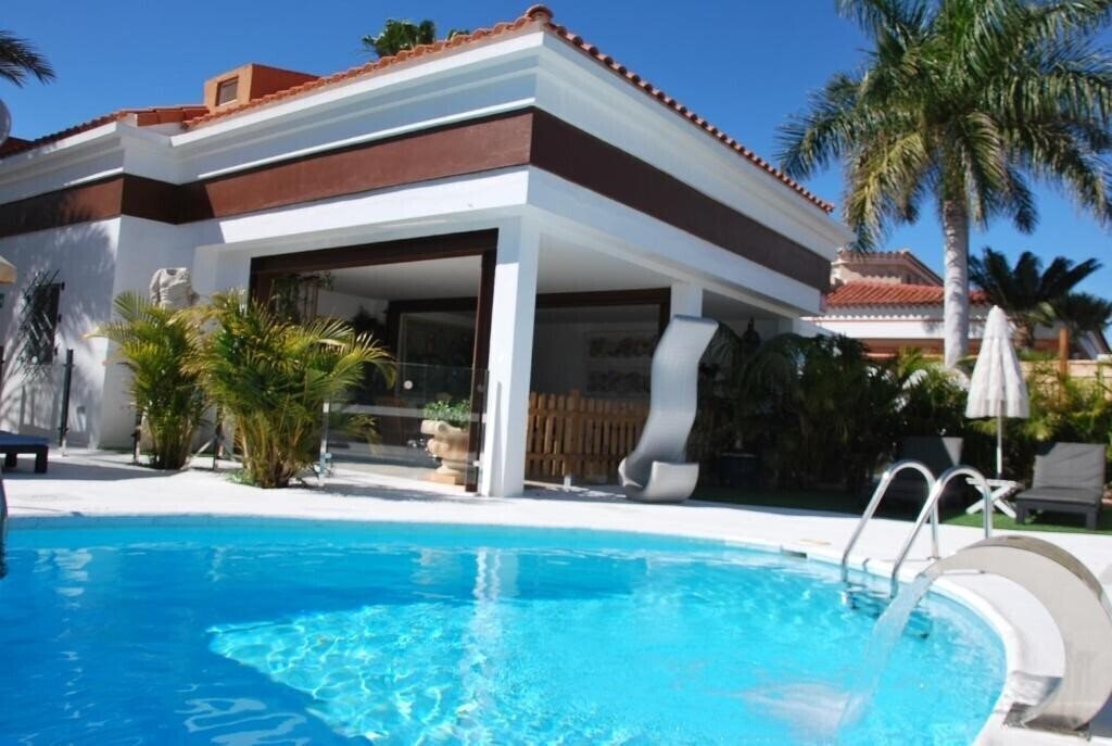 Отель Apartamentos Lacy 3*