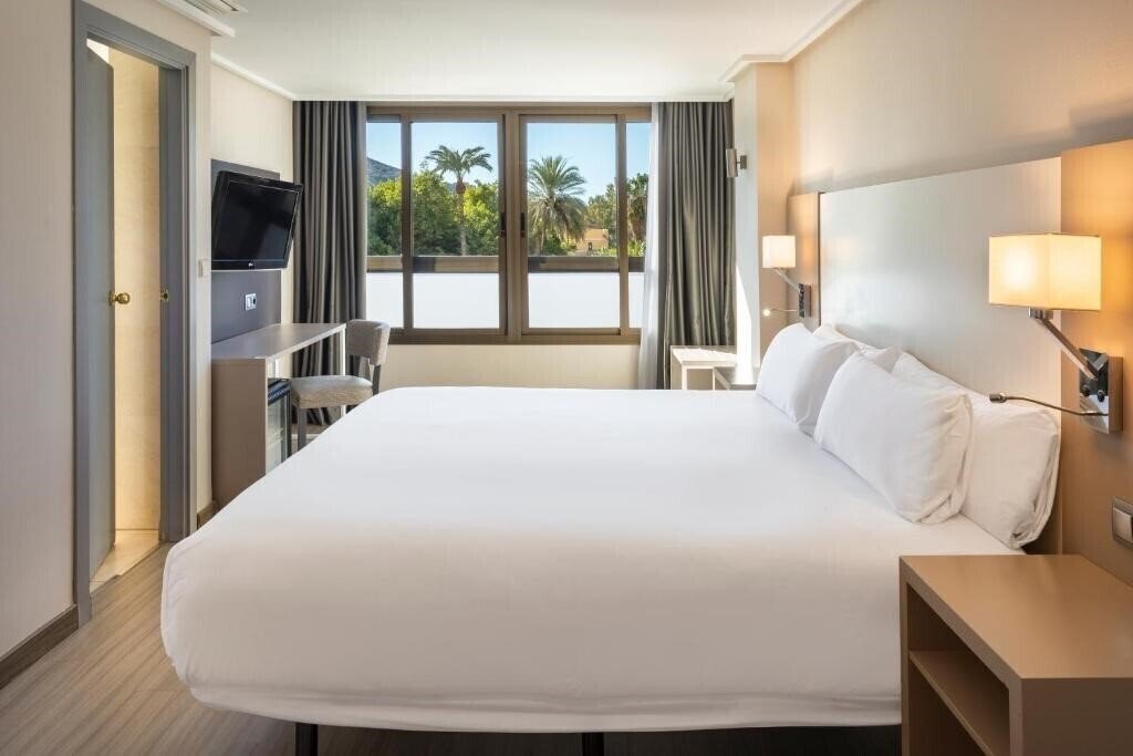 Фото B&B Hotel Cartagena Cartagonova 4*