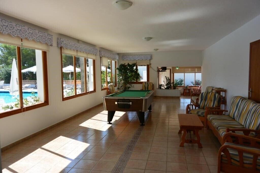 Картинка Es Pins Bungalows 1*