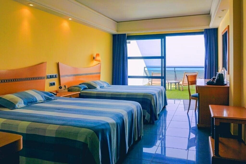Фото SBH Crystal Beach Hotel & Suites 4*