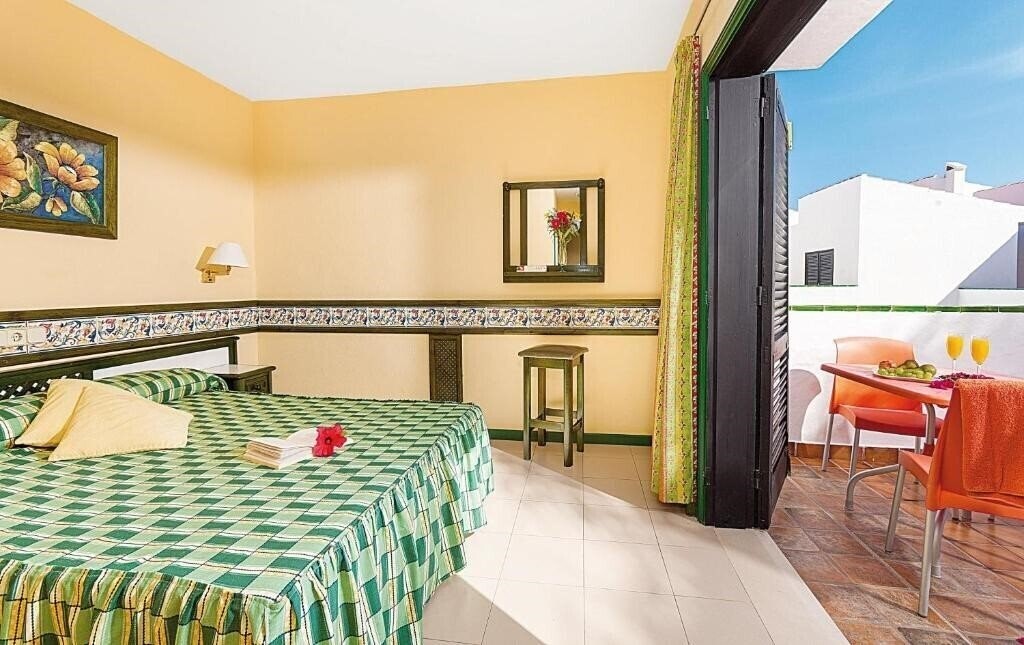 Картинка Puerto Caleta 2*