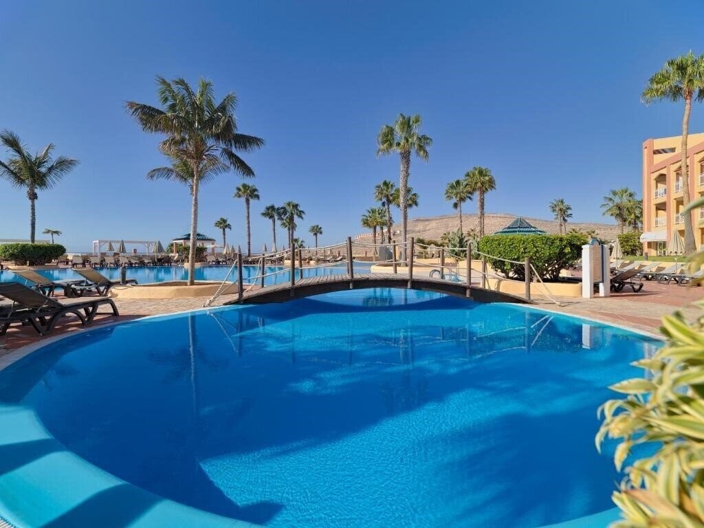 Отель H10 Playa Esmeralda 4*