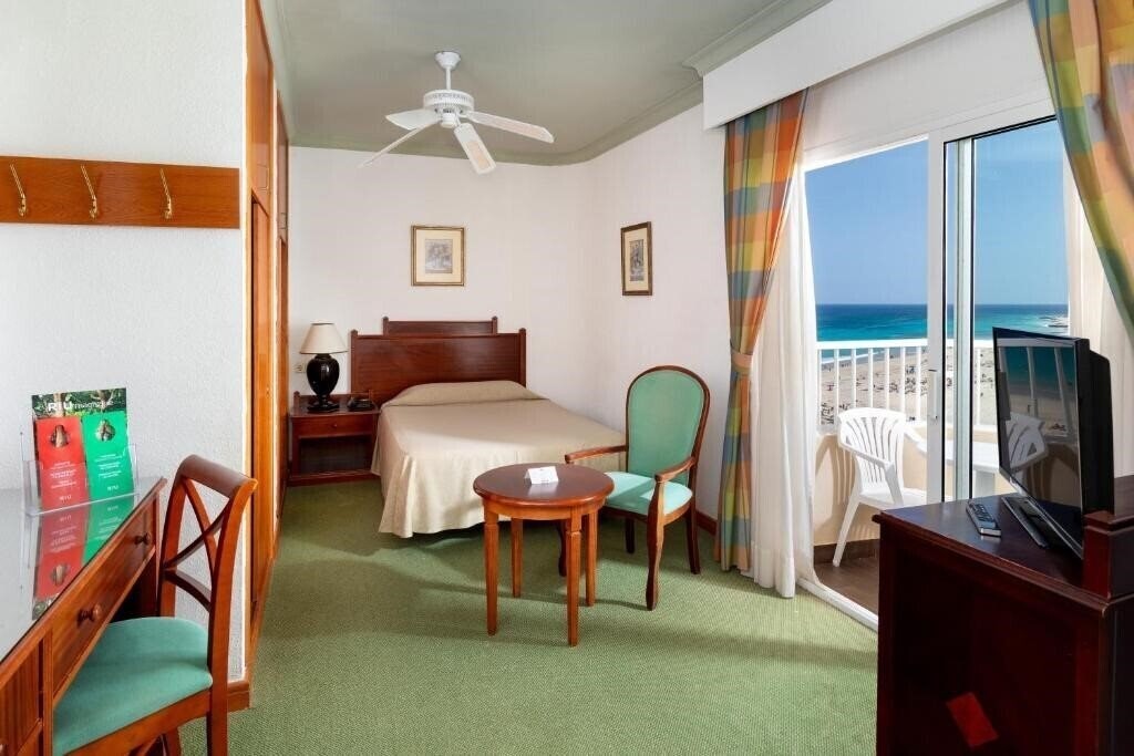 Фото Riu Oliva Beach Resort 4*