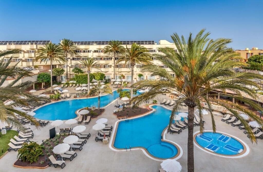Отель Barcelo Corralejo Bay 4*