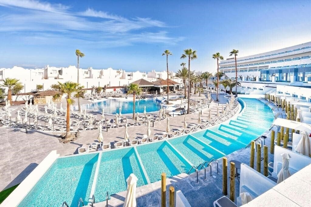 Отель Blue Sea Golden Beach 4*