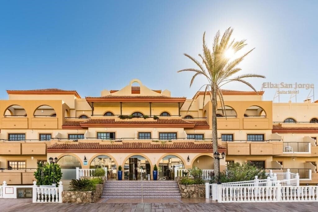 Отель Elba Castillo San Jorge & Antigua 3*