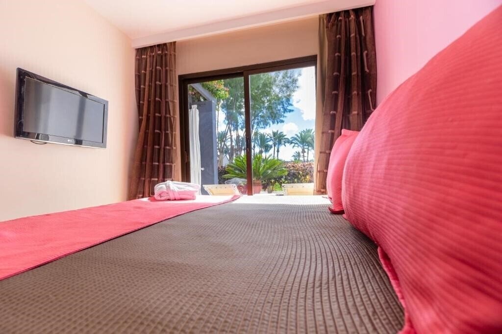 Фото R2 Romantic Fantasia Dreams & Suites 4*