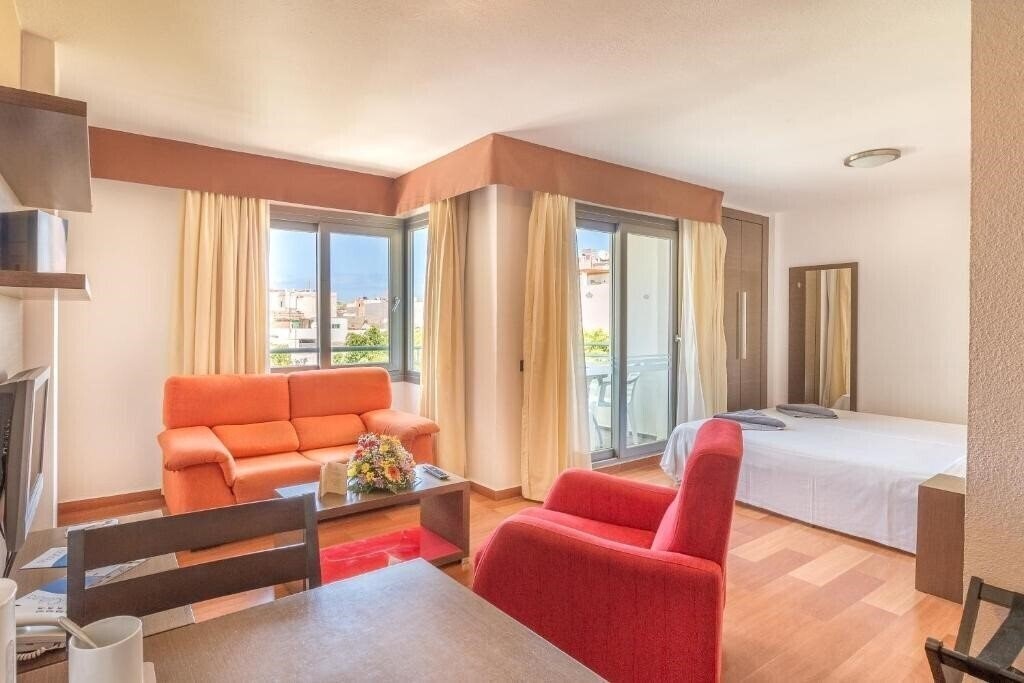 Фото LIVVO Corralejo Beach 4*
