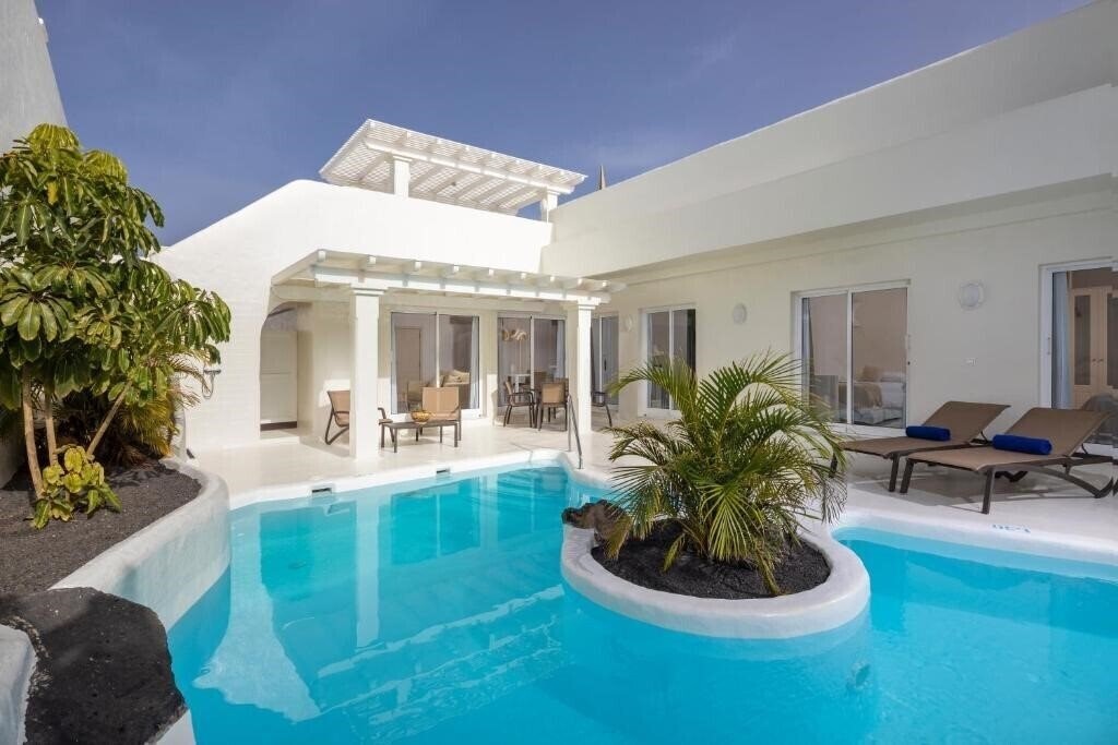 Готель Bahiazul Villas Club 4*
