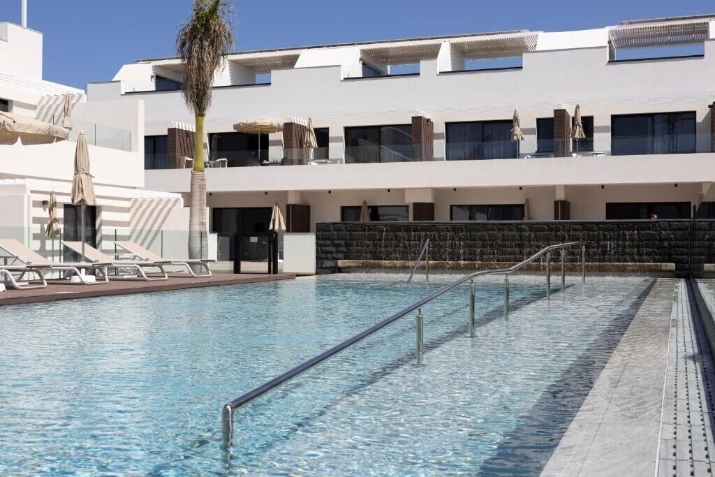 Фотографія Esmeralda Cotillo Homes by LIVVO 4*