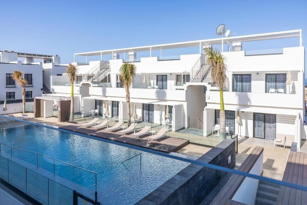 Зображення Esmeralda Cotillo Homes by LIVVO 4*