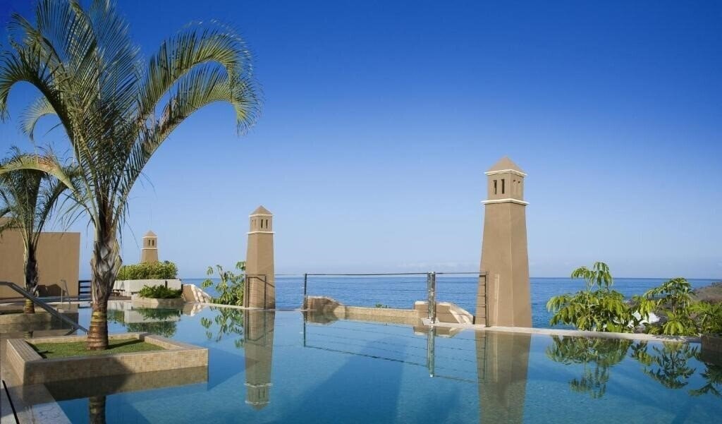 Готель Playa Calera Hotel 4*
