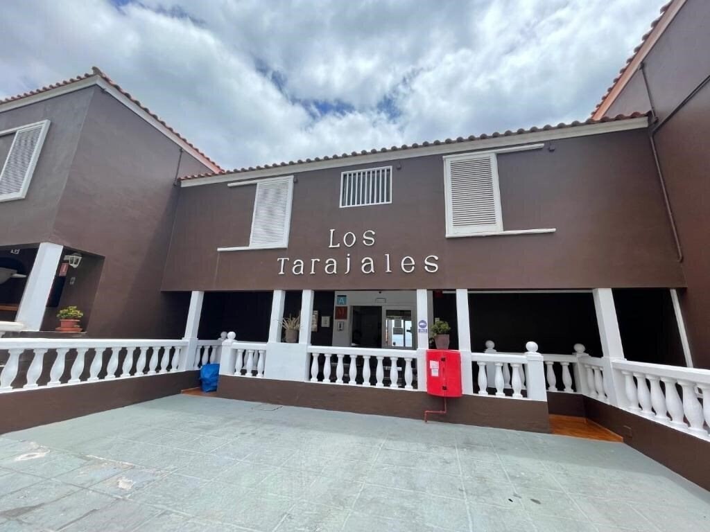 Готель Los Tarajales Apartments 2*